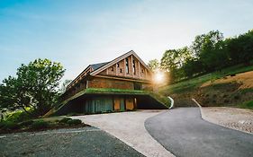 Labská 20 - apartmánový dům